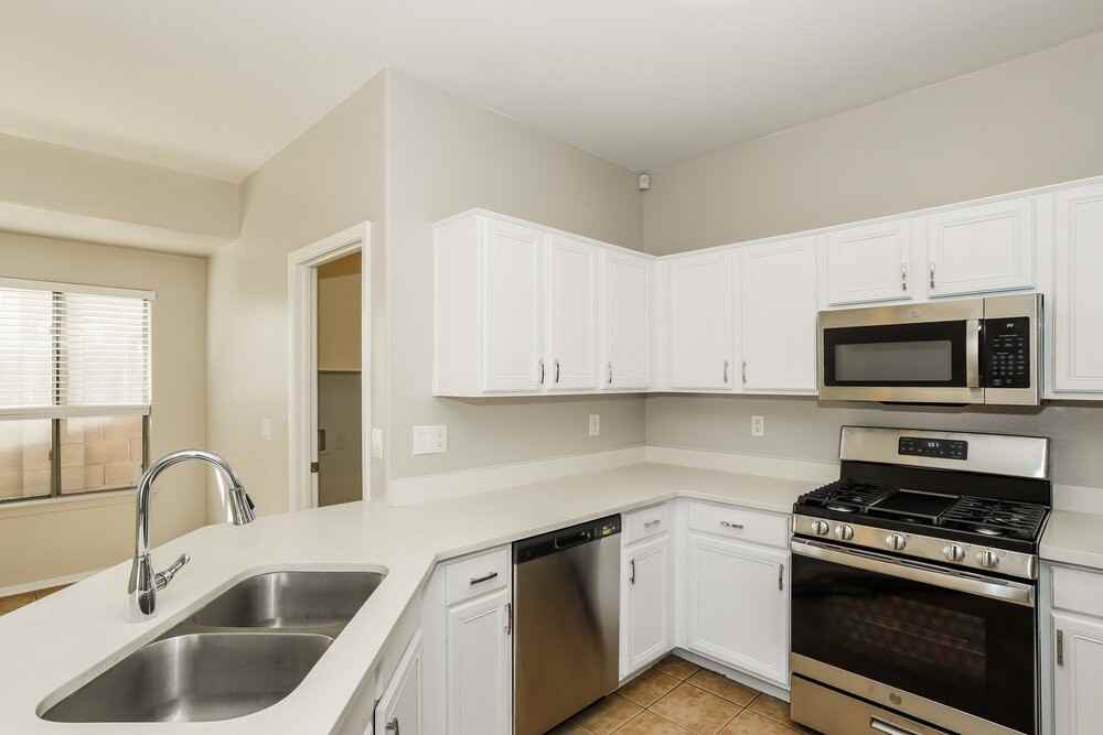 12559 W Monterey Way - Photo 6 of 17