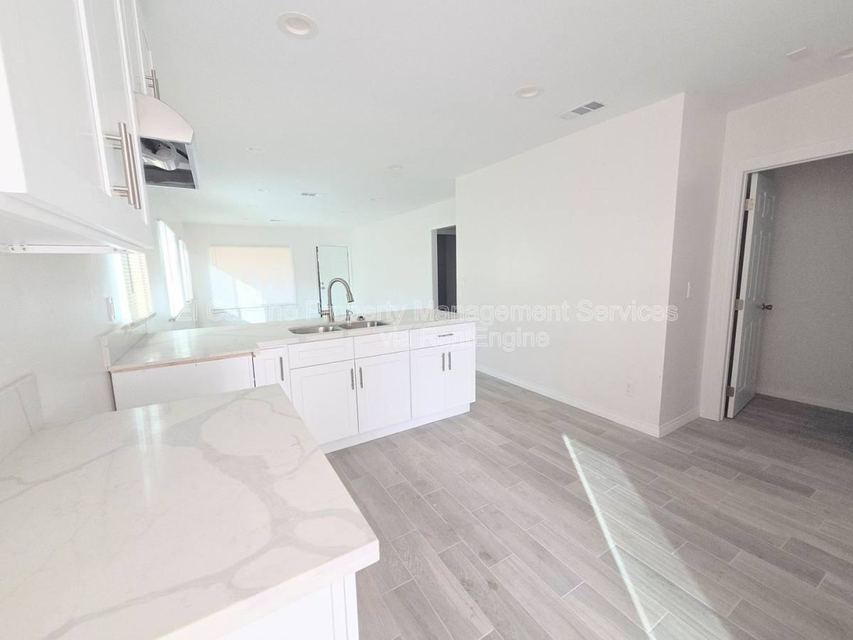 4064 E 60th St - Photo 3 of 10