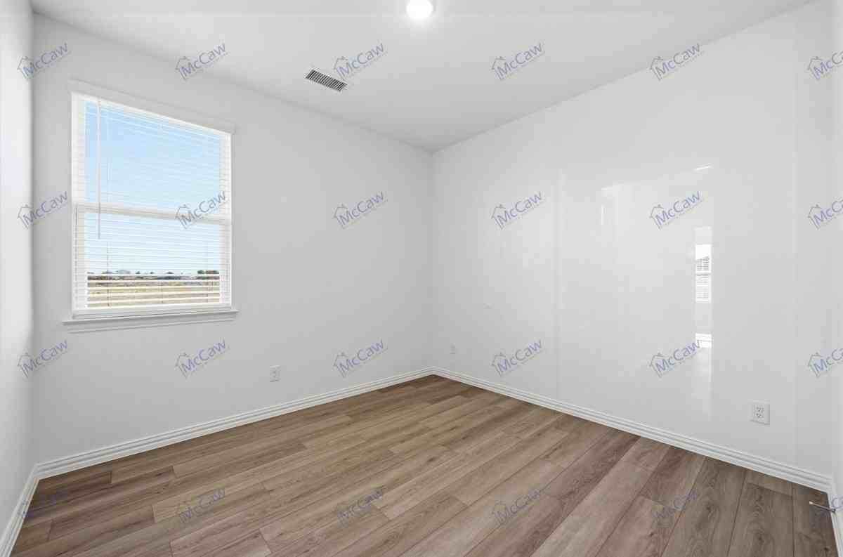 239 Golden Run Drive - Photo 7 of 10