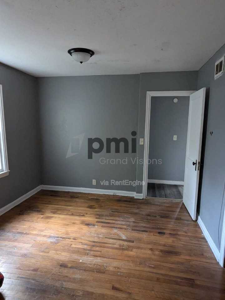 600 E Jefferson Ave - Photo 4 of 9