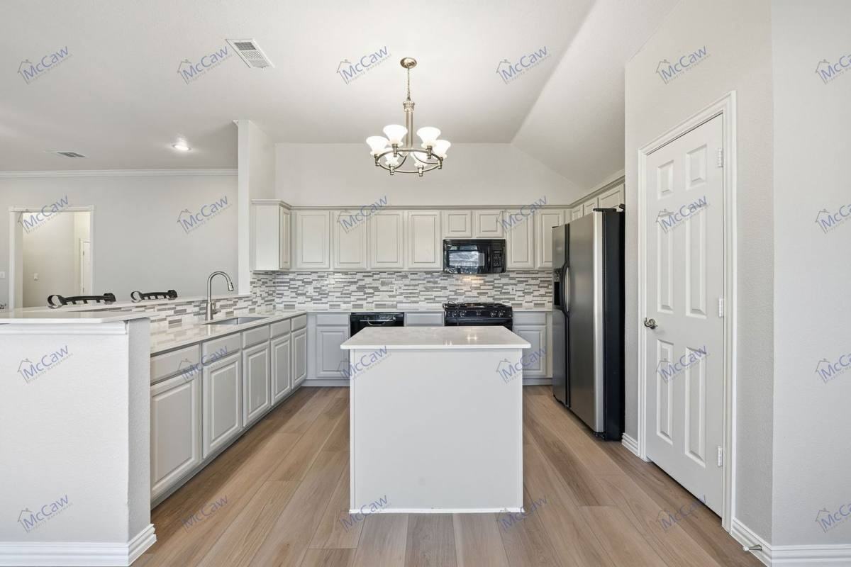 309 Canterbury Dr - Photo 7 of 10