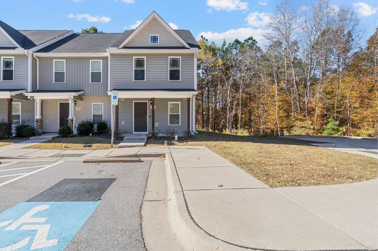 129 Longleaf Pine St - Photo 3 of 22