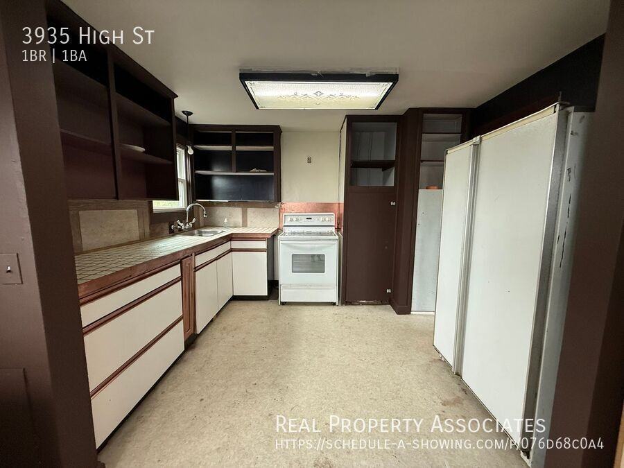 3935 High Street - Photo 6 of 14