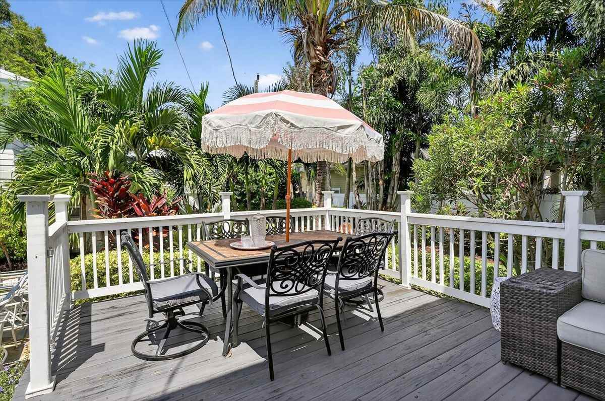 235 10th Ave N - Photo 3 of 35