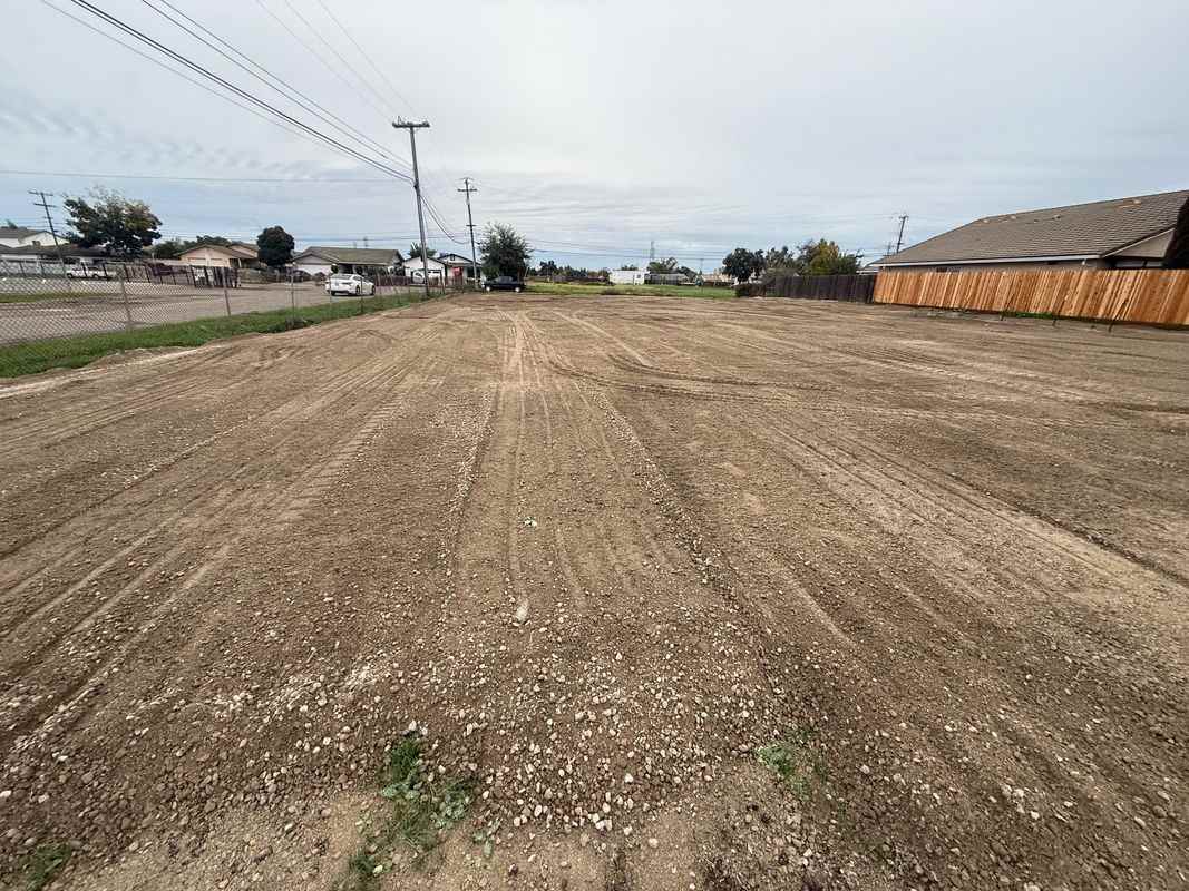 473 Downing Ave - Photo 4 of 6