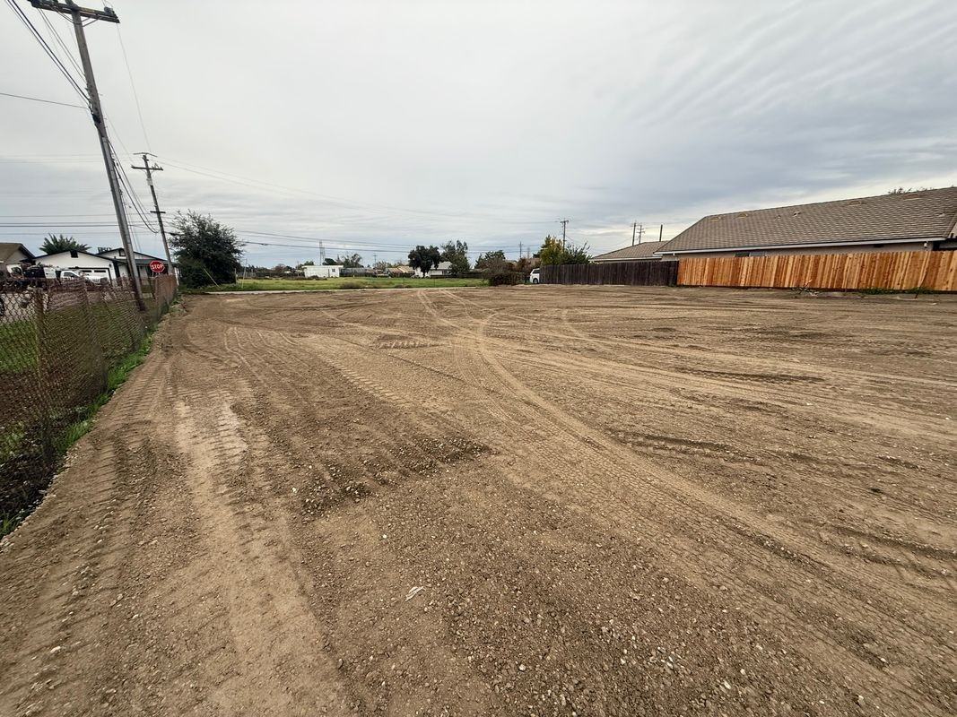 473 Downing Ave - Photo 5 of 6