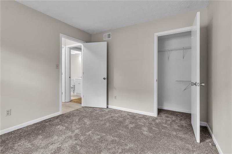 3040 Clearbrook Dr - Photo 3 of 27