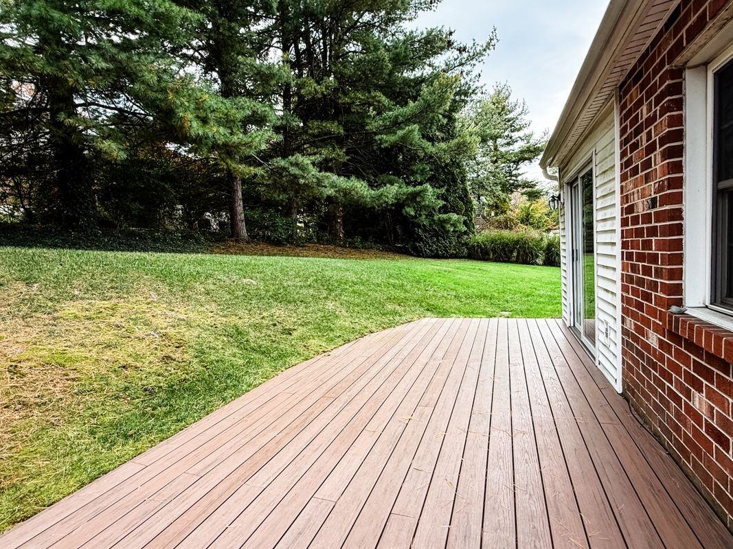 112 Llandovery Dr - Photo 2 of 3