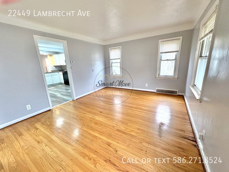 22449 Lambrecht Ave - Photo 4 of 20