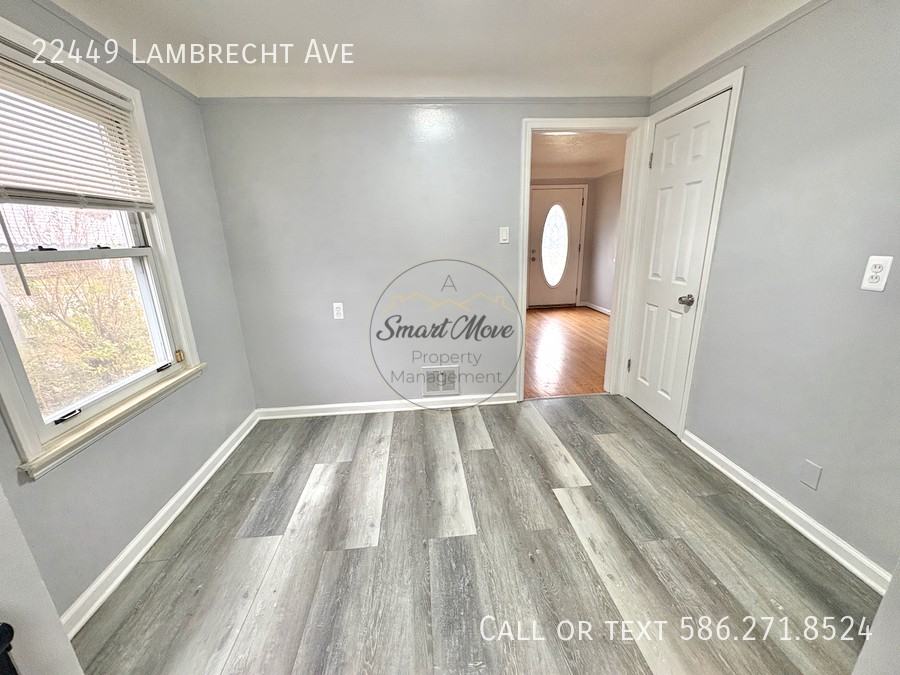 22449 Lambrecht Ave - Photo 5 of 20