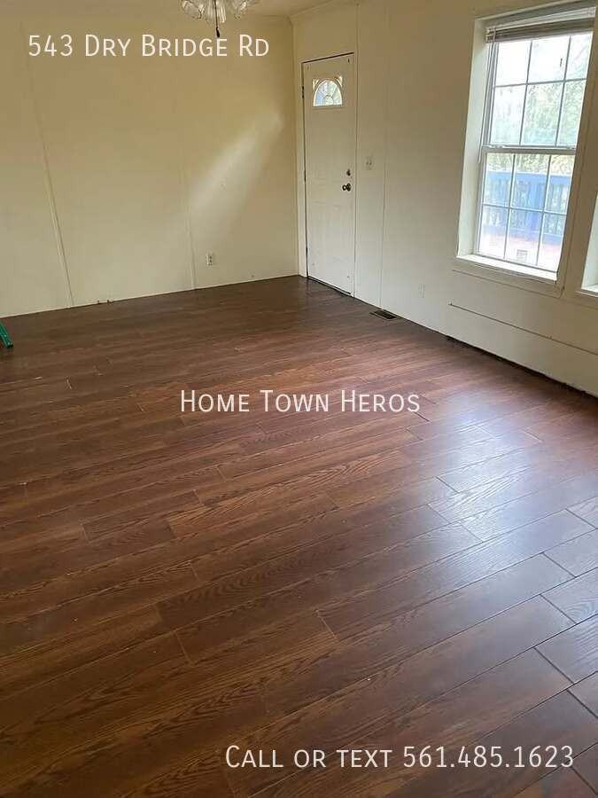 543 Dry Bridge Road - Photo 3 of 13