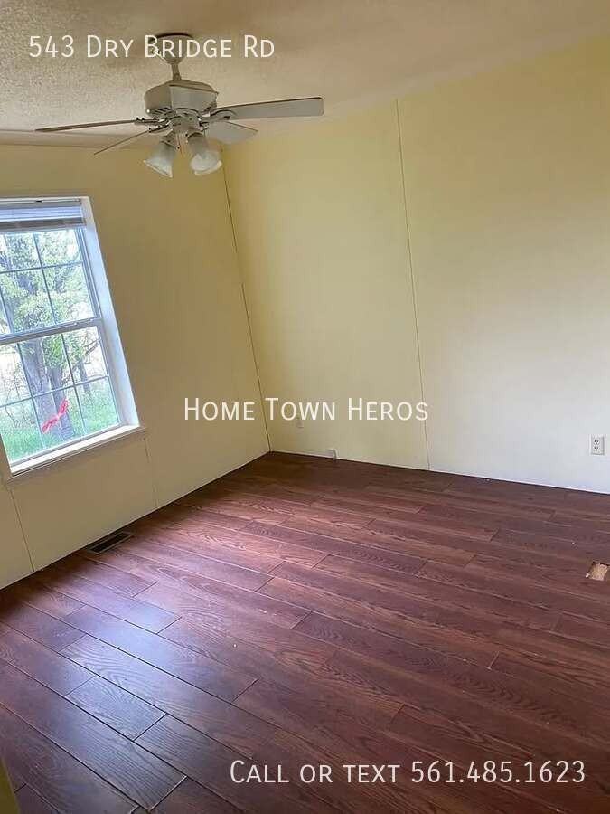 543 Dry Bridge Road - Photo 7 of 13