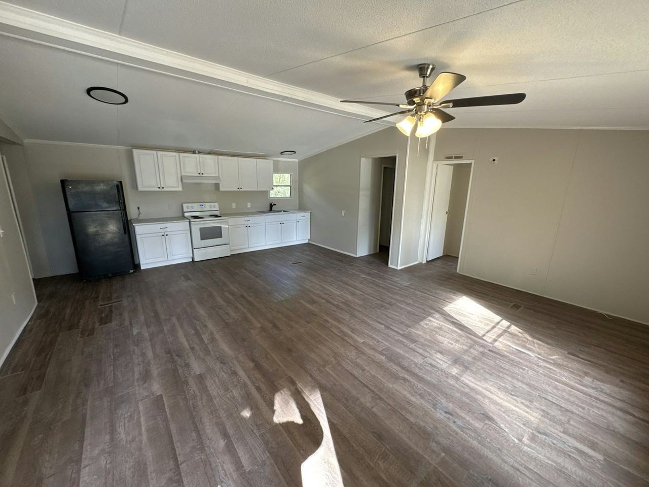 442 Holly Hill Road - Photo 2 of 9
