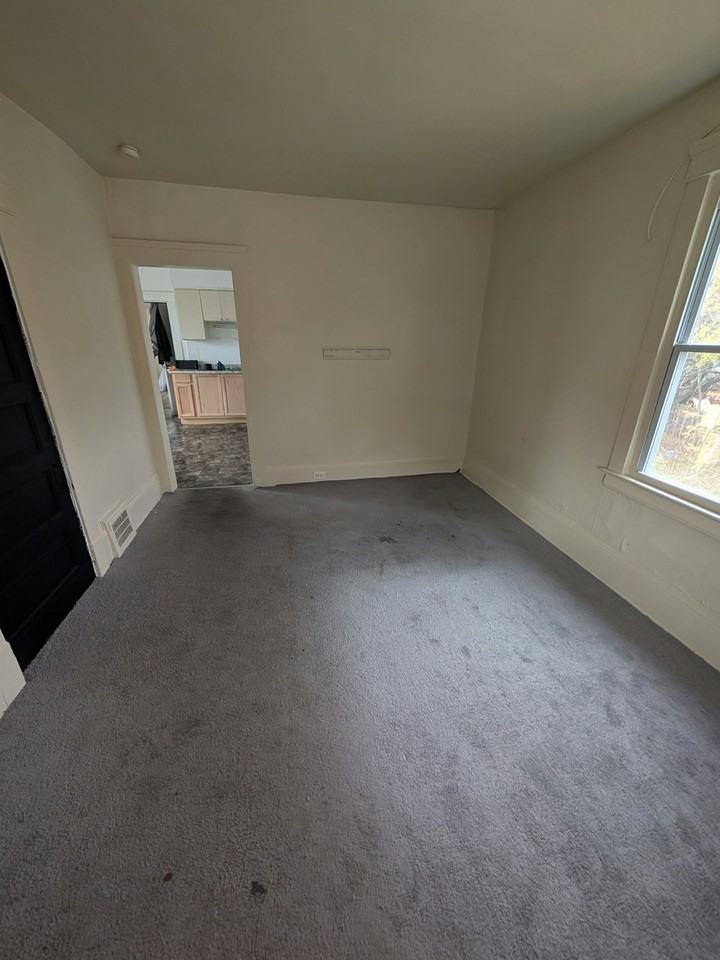 1187 East 61st Street, Unit 3 - Photo 4 of 9