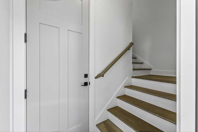 2133 North Talbott Street - Photo 2 of 13