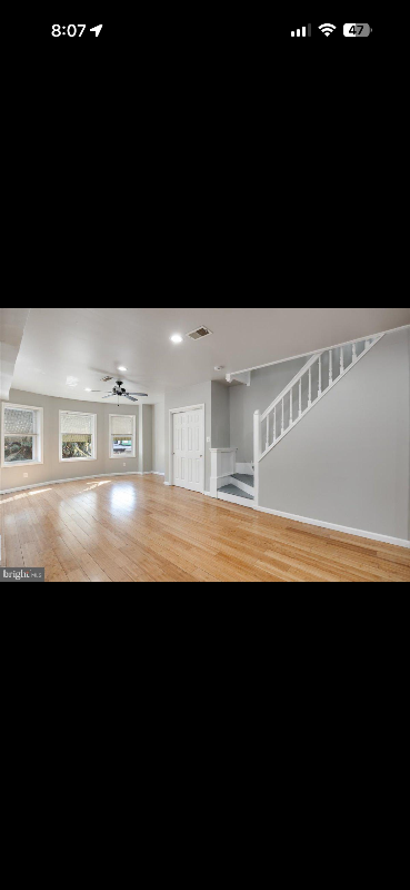 109 W Logan St #2 - Photo 3 of 15