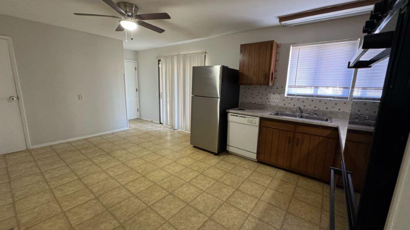 1615 Central Parkway - Photo 7 of 15