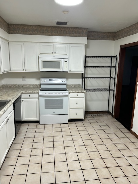 2076 Grandview Ave S - Photo 4 of 14