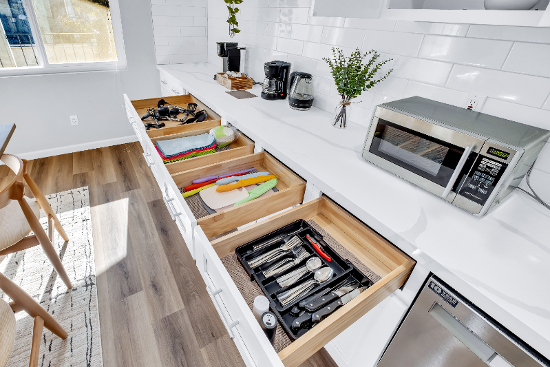 2361 Gonzaga Lane - Photo 3 of 20