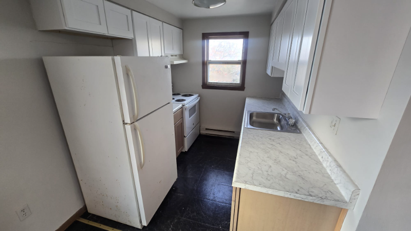 94 Sixteenth Ave #3A - Photo 4 of 9