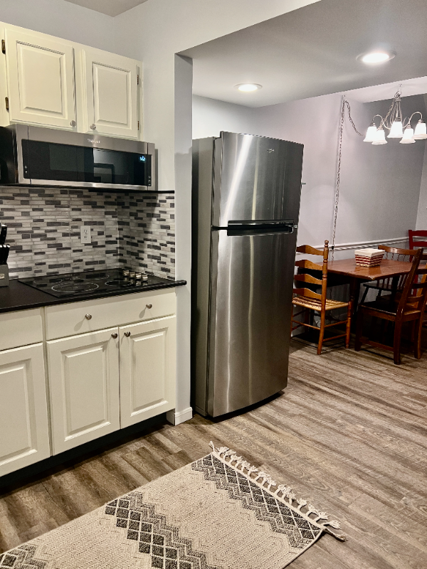 1623 Old Pond Ln - Photo 2 of 19
