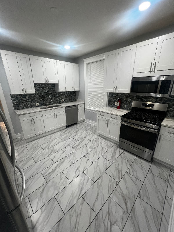 6938 S Green St #1 - Photo 7 of 9