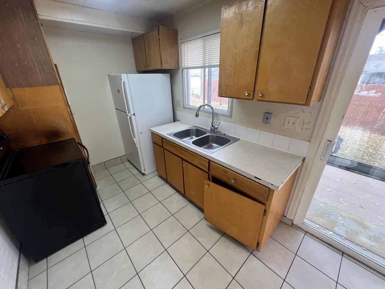 2415 6th Avenue - Photo 3 of 23