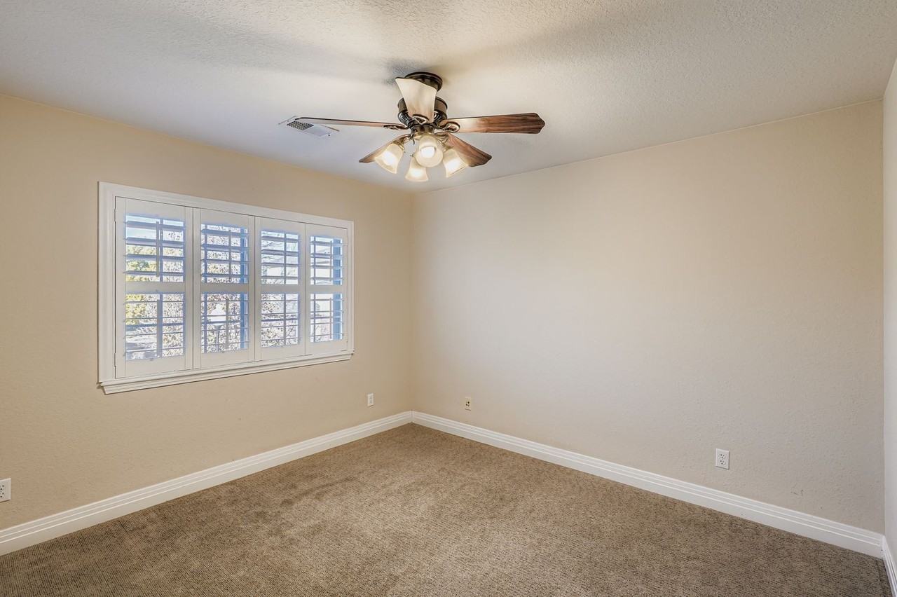 289 Quebec Street Unit F - Photo 5 of 20