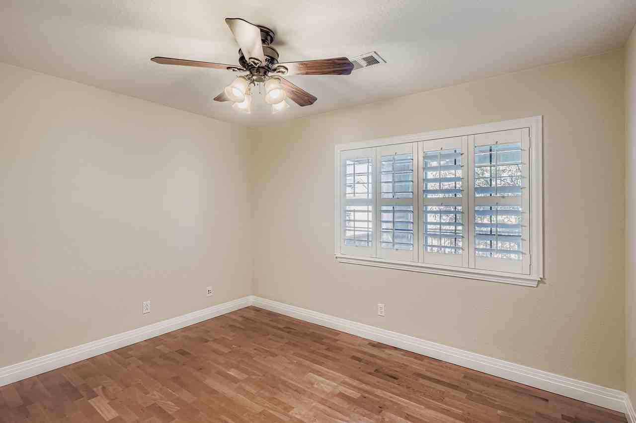 289 Quebec Street Unit F - Photo 6 of 20