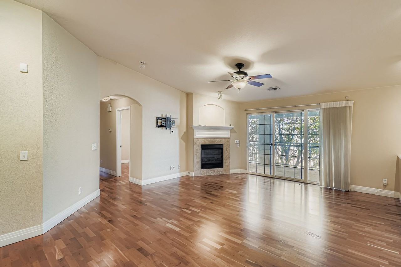 289 Quebec Street Unit F - Photo 7 of 20