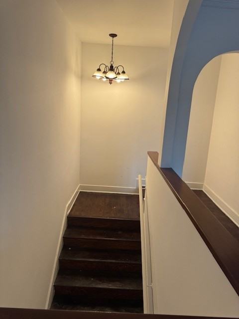 1949 Argyle - Photo 3 of 9