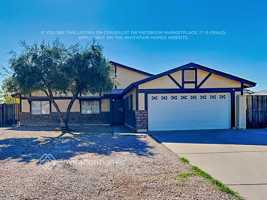 featured image of 7517 W Mercer Ln