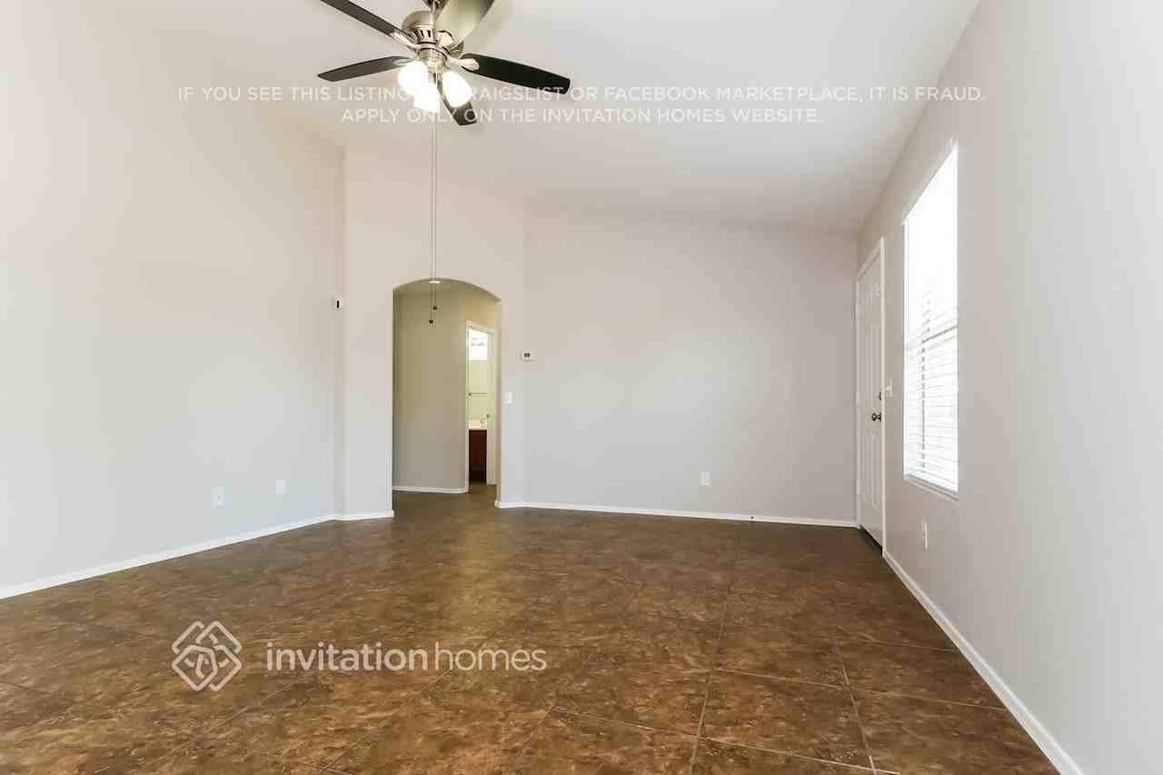 21760 West Mohave Street - Photo 3 of 15