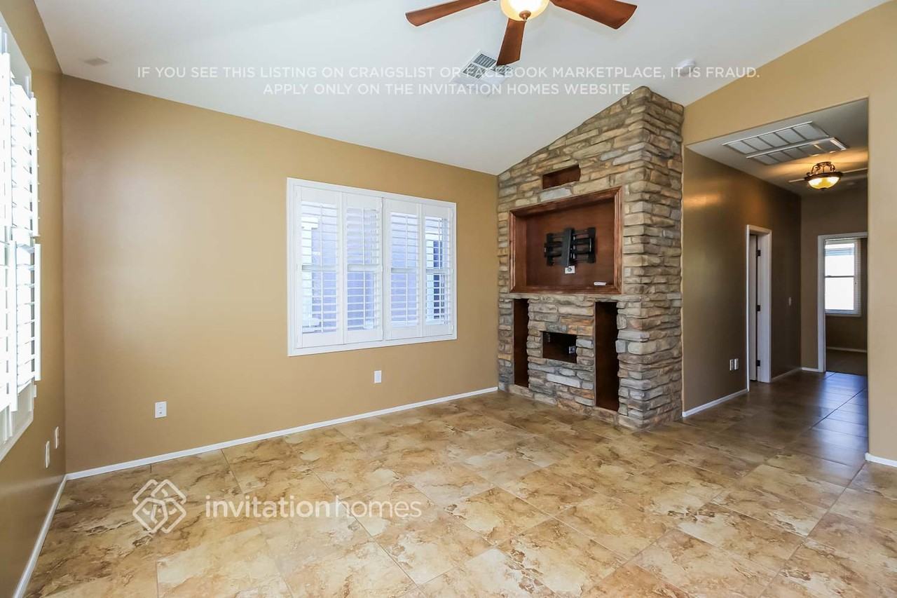 4165 E Jasper Dr - Photo 3 of 16