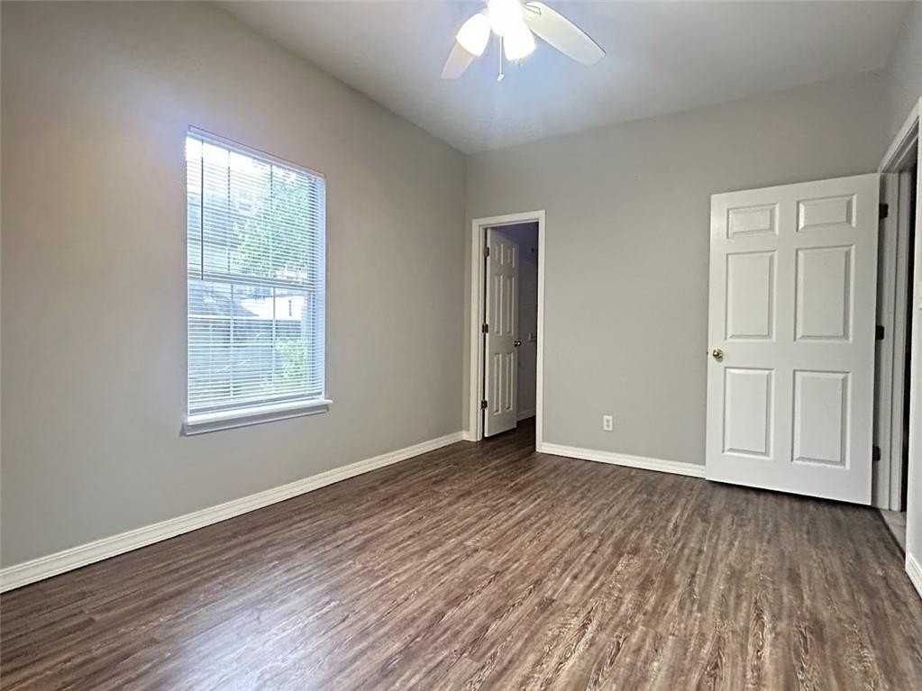 110 N School Ave #3 - Photo 5 of 9