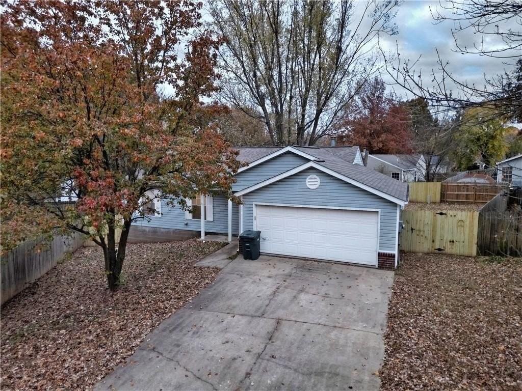 1654 N Timberline Dr - Photo 3 of 10