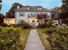 featured image of 155 Brooklawn Avenue