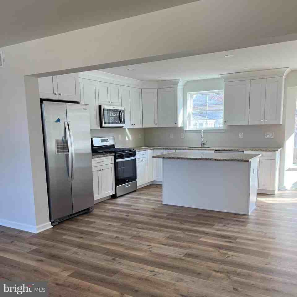 7 Maloney Ave - Photo 4 of 17