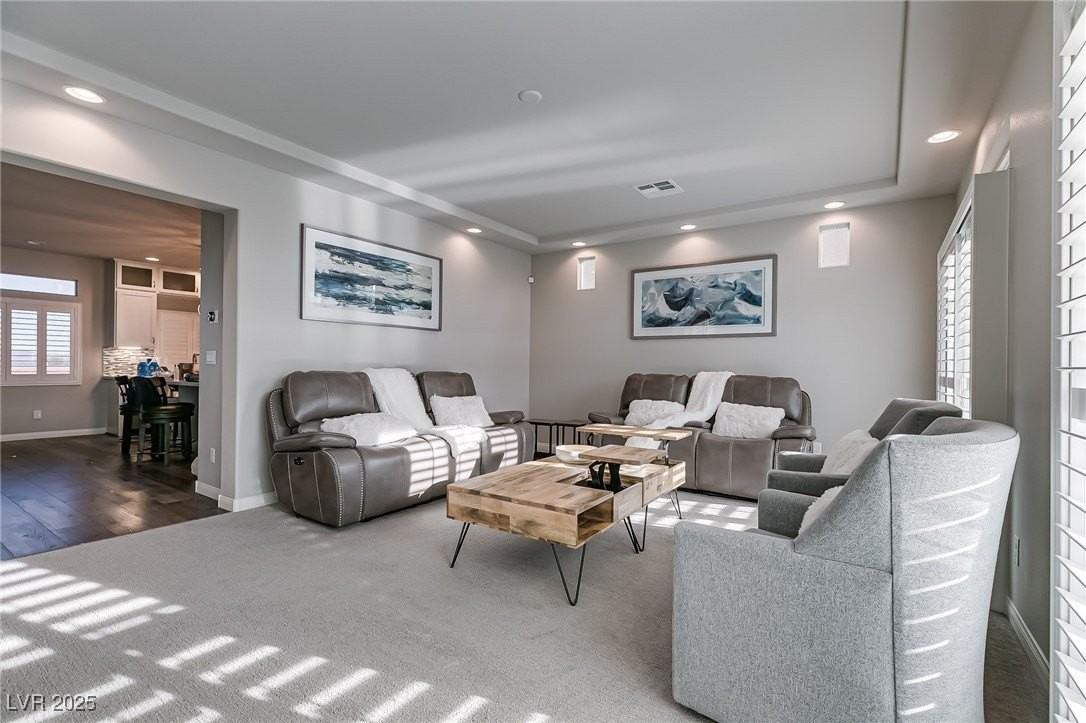 10072 Kangaroo Island Ct - Photo 4 of 40