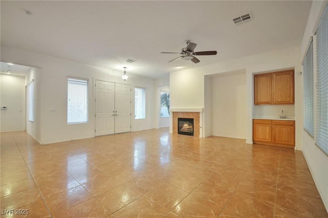 2585 Portsmouth Creek Ave - Photo 4 of 35