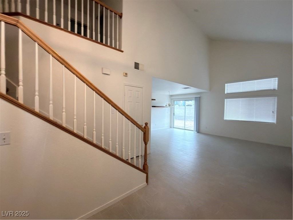 8232 Fame Ave - Photo 4 of 47