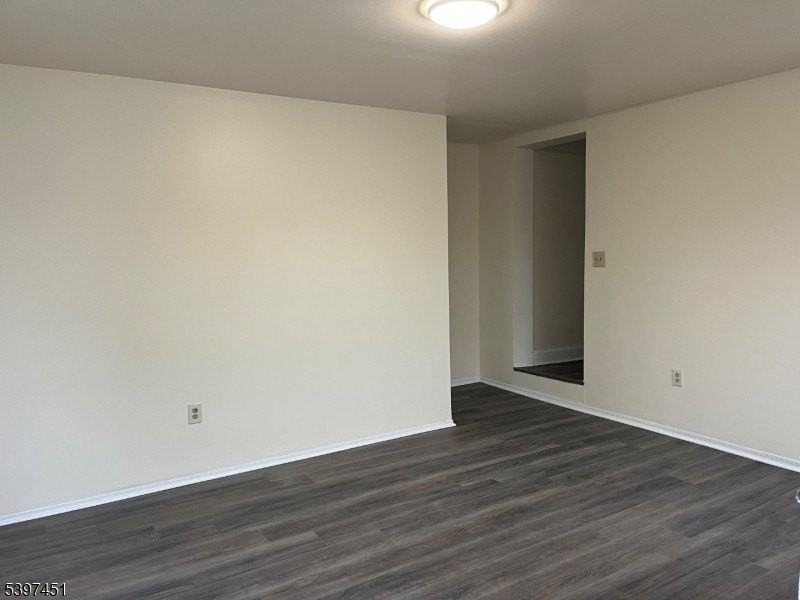 184 Main St - Photo 4 of 11