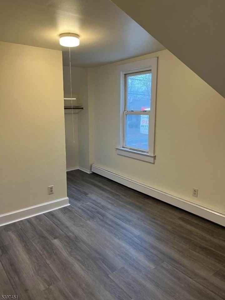 184 Main St - Photo 6 of 11