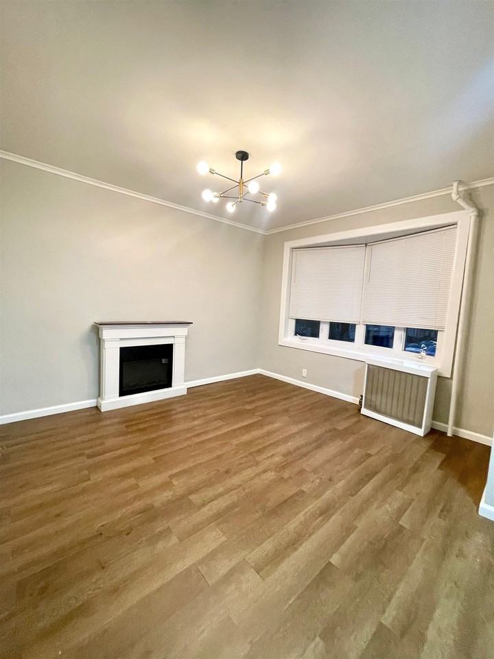 162 Nelson Avenue #1