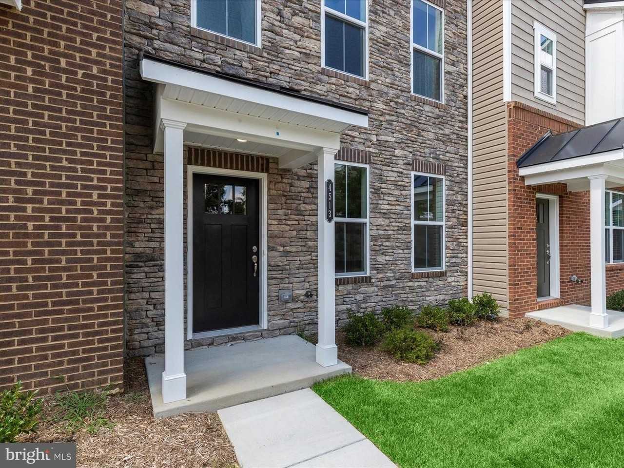 4513 Bathgate Ct - Photo 3 of 37