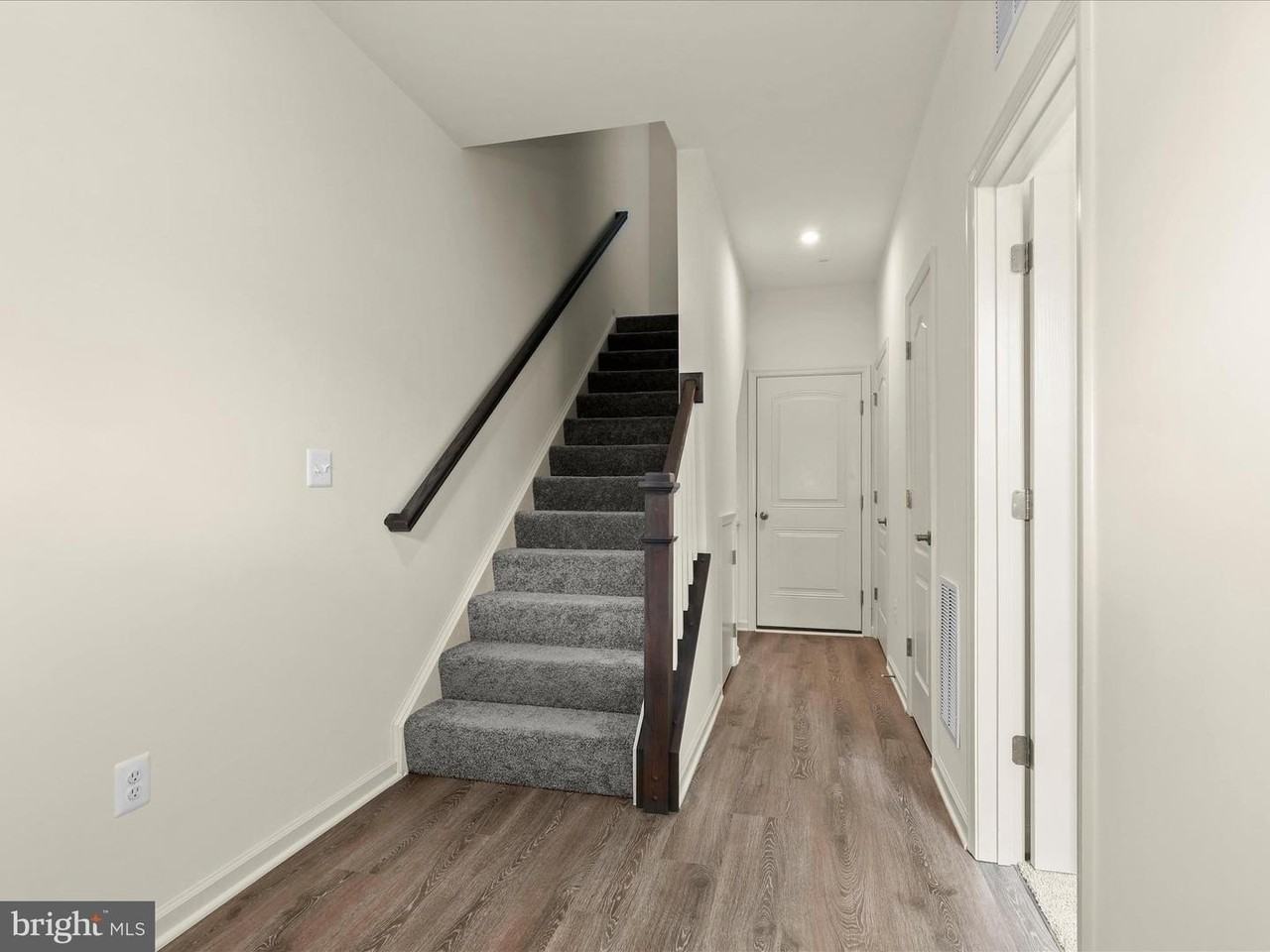 4513 Bathgate Ct - Photo 4 of 37