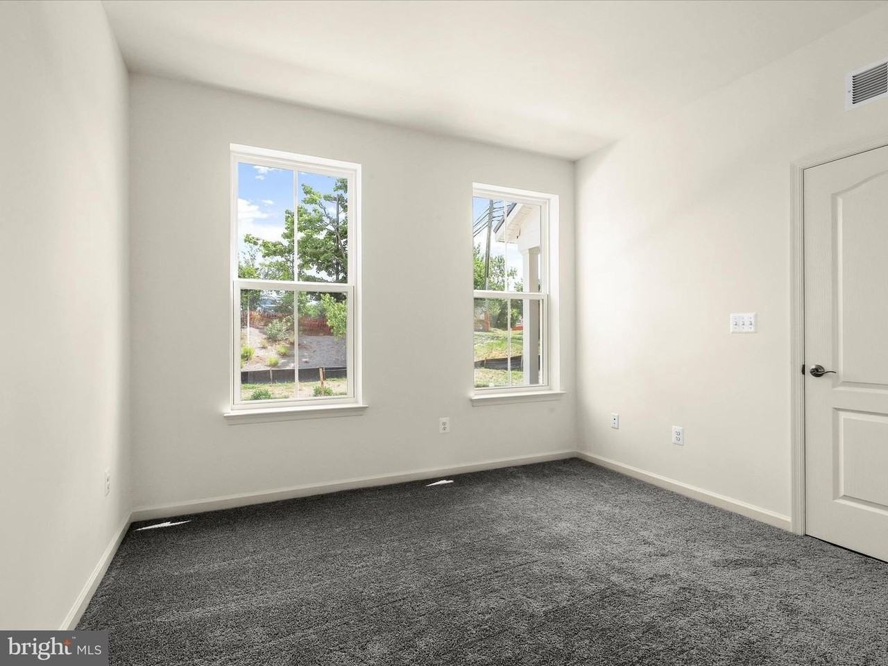 4513 Bathgate Ct - Photo 6 of 37