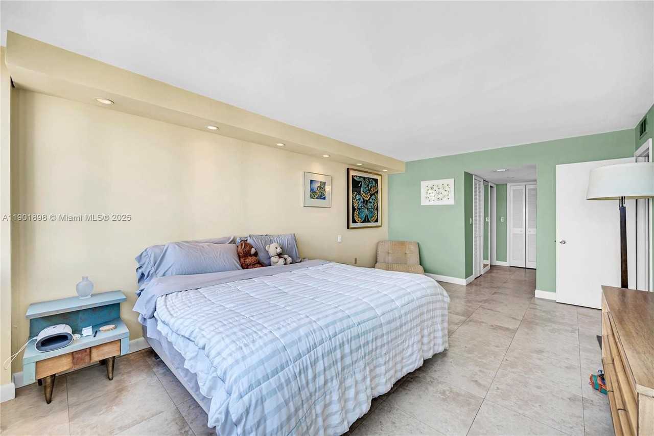 11 Island Ave #1608 - Photo 4 of 50