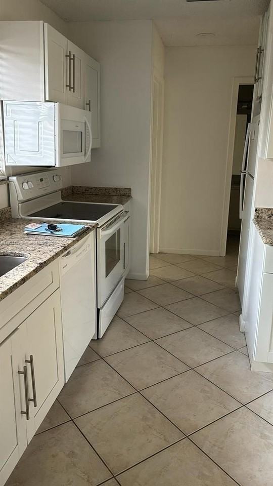 3 Finsbury Ln - Photo 2 of 19