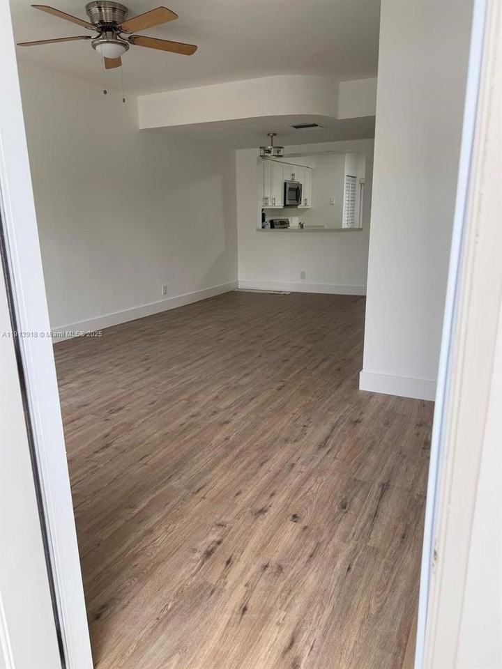 16639 Hemingway Dr #16639 - Photo 3 of 25